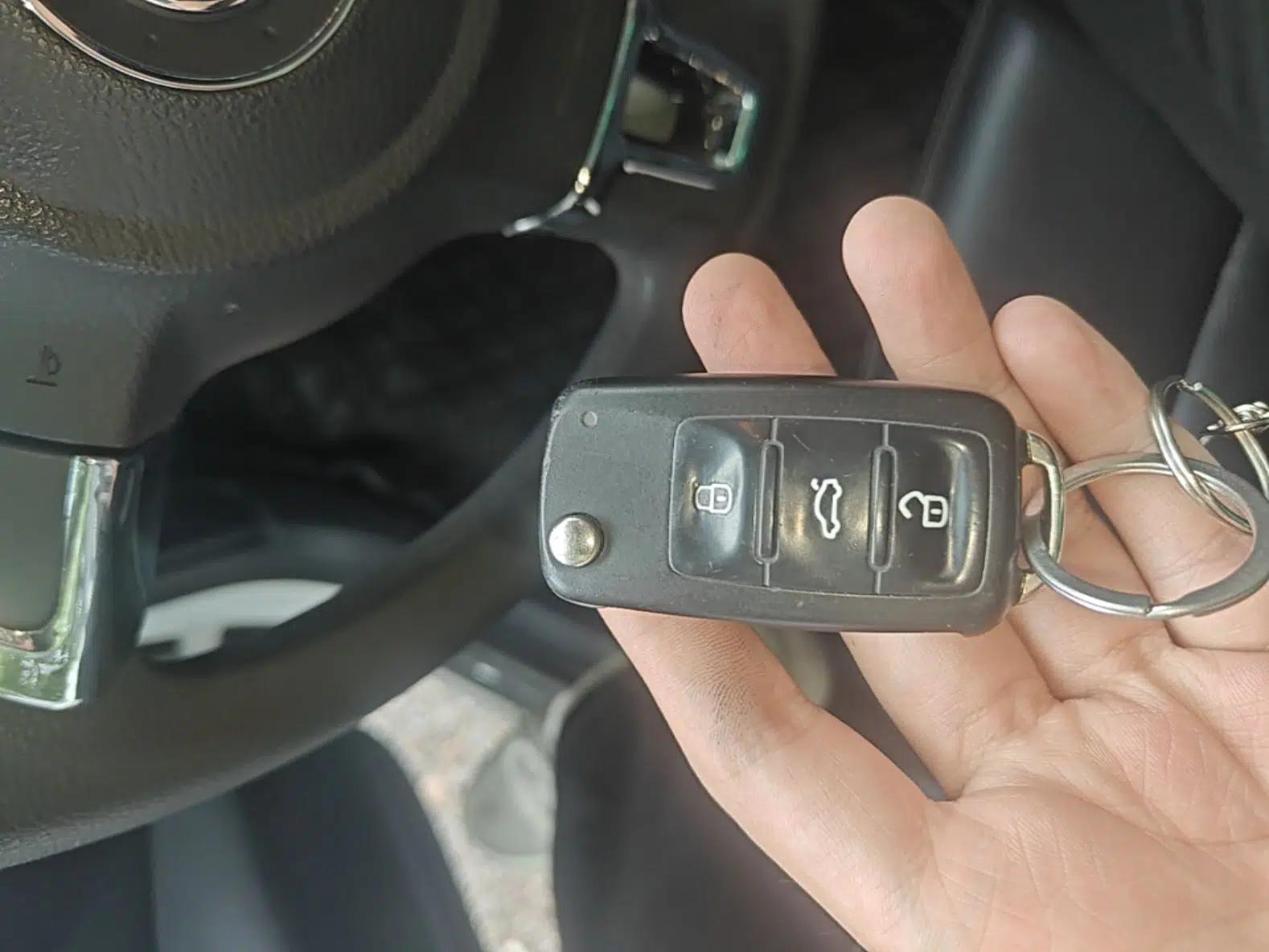 Volkswagen Jetta 2015 Value Edition 1.6L Automatic Comfort Version — миниатюра 12