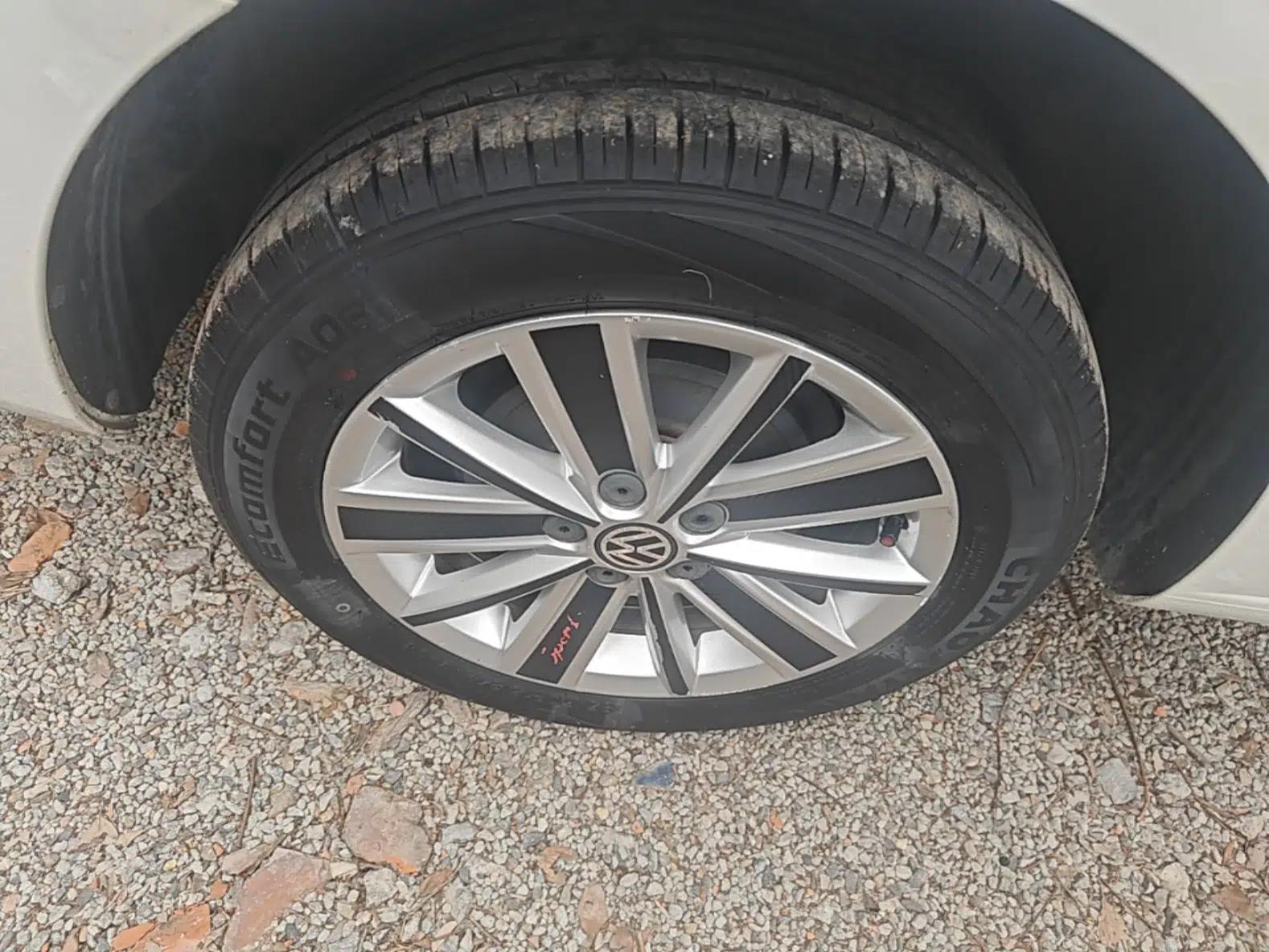 Volkswagen Jetta 2015 Value Edition 1.6L Automatic Comfort Version — миниатюра 10