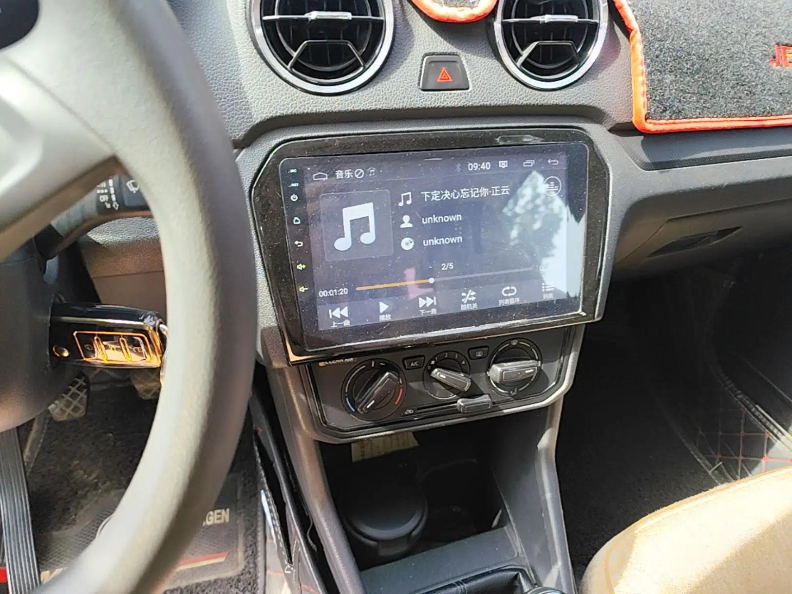 Volkswagen Jetta 2017 1.5L Manual Fashion Edition — миниатюра 16