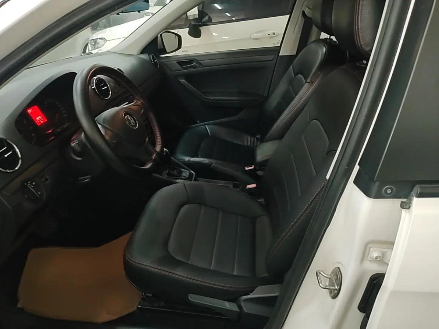 Volkswagen Jetta 2017 1.5L Automatic Fashion Model — миниатюра 18