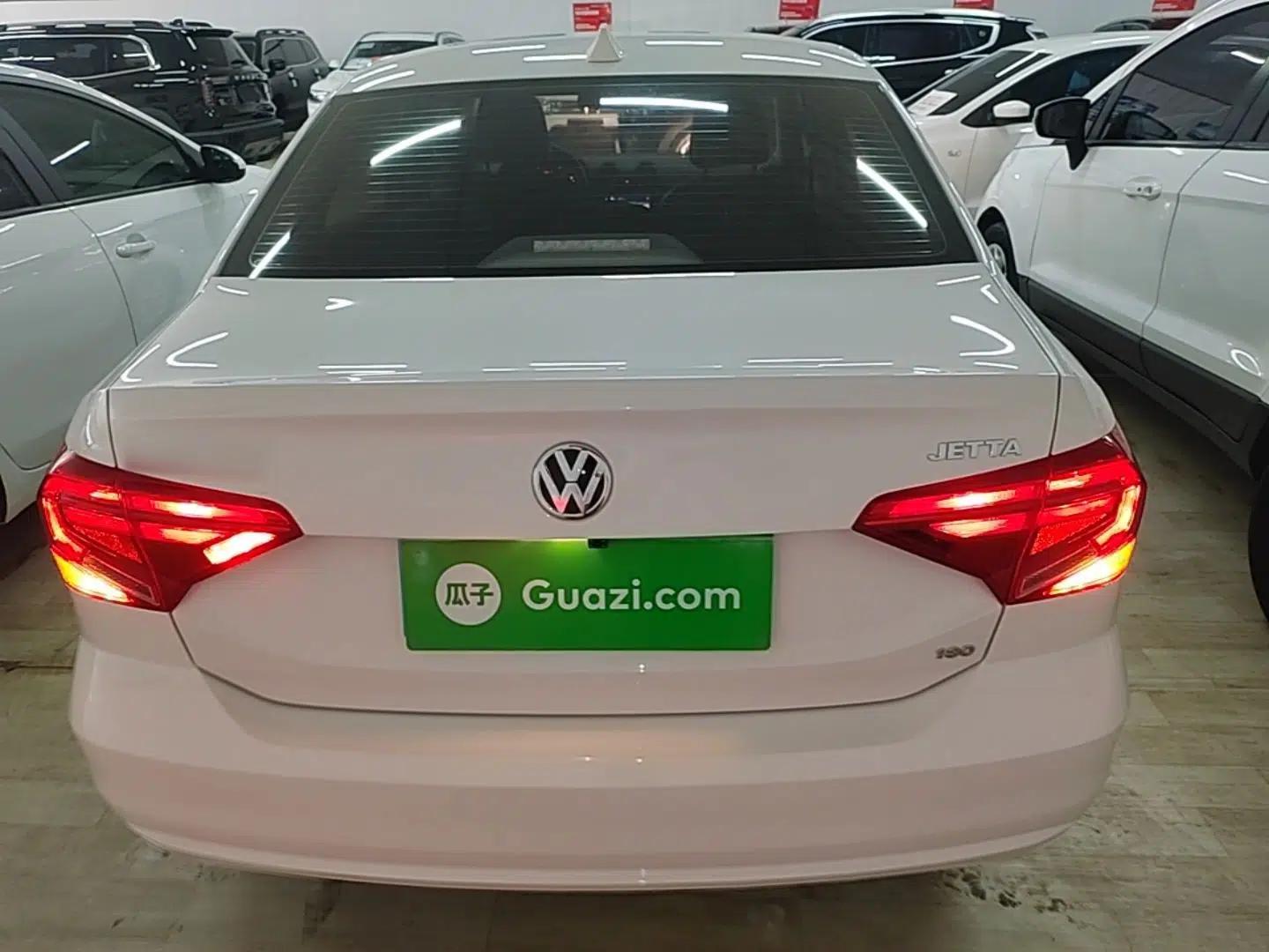 Volkswagen Jetta 2017 1.5L Automatic Fashion Model — миниатюра 5
