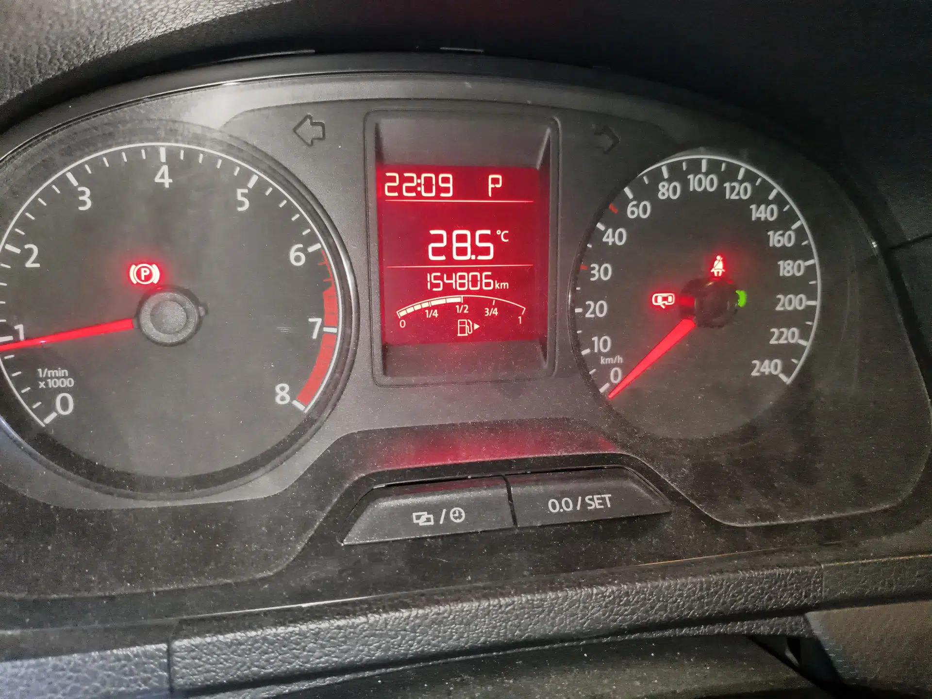 Volkswagen Jetta 2015 Value Edition 1.6L Automatic Fashion Version — миниатюра 11