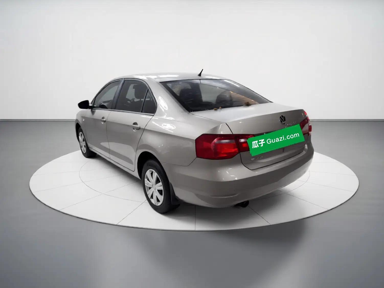 Volkswagen Jetta 2015 Value Edition 1.6L Automatic Fashion Version — миниатюра 4