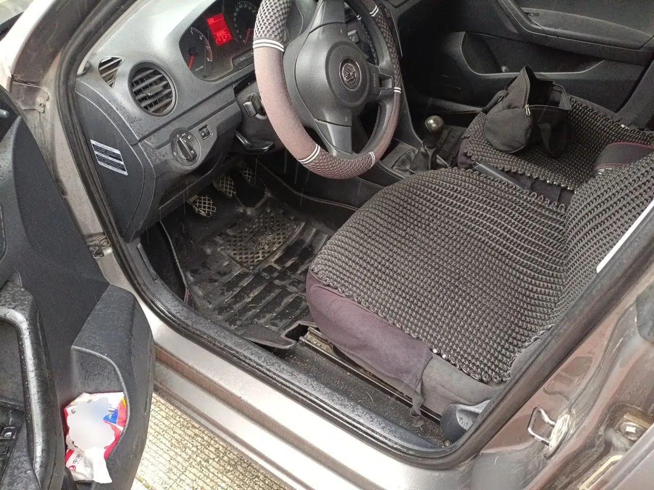 Volkswagen Jetta 2013 1.6L Manual Fashion Edition — миниатюра 17