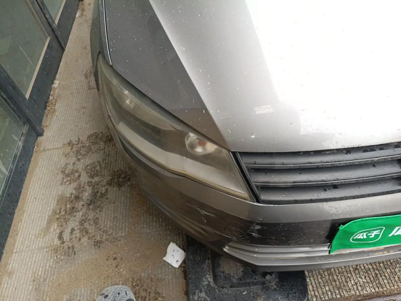 Volkswagen Jetta 2013 1.6L Manual Fashion Edition — миниатюра 7
