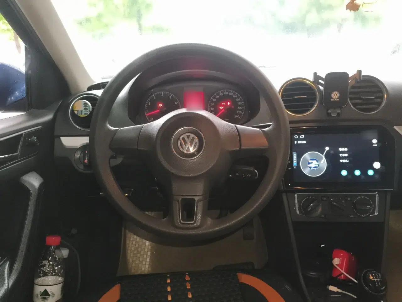 Volkswagen Jetta 2013 1.6L Manual Comfort Model — миниатюра 11