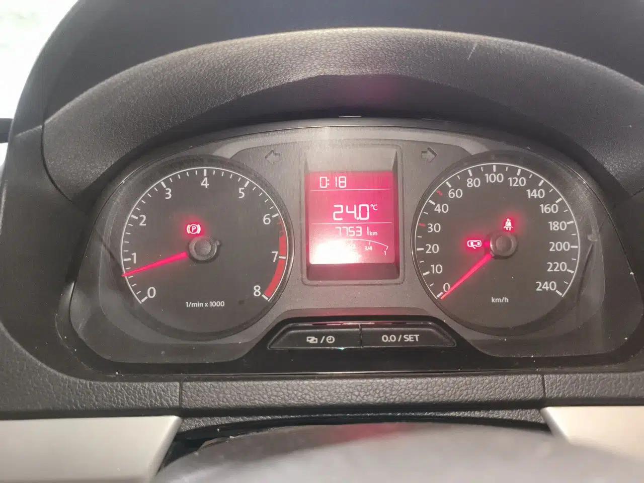 Volkswagen Jetta 2013 1.6L Manual Comfort Model — миниатюра 12