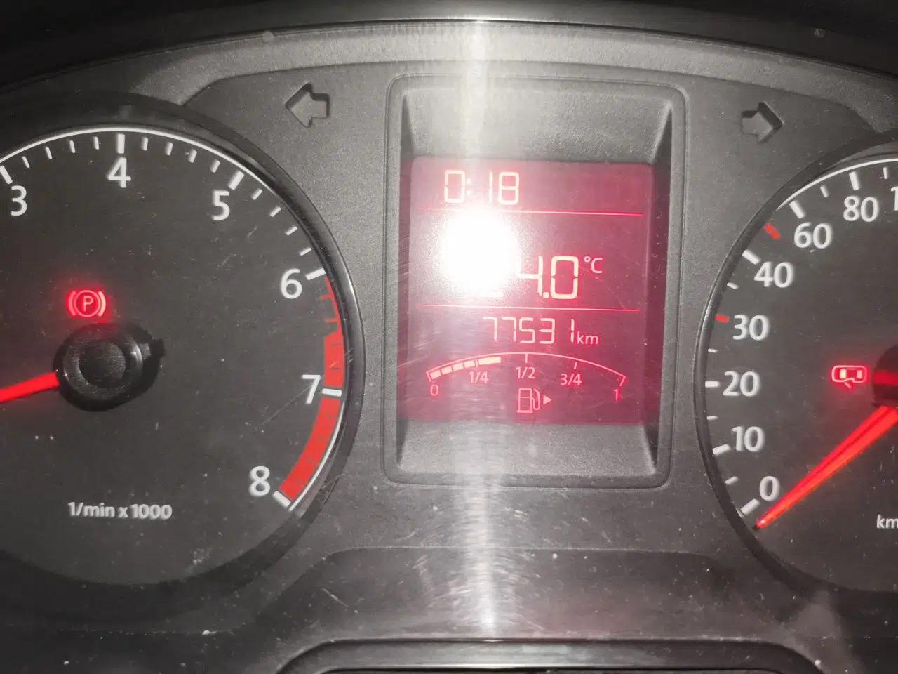 Volkswagen Jetta 2013 1.6L Manual Comfort Model — миниатюра 13
