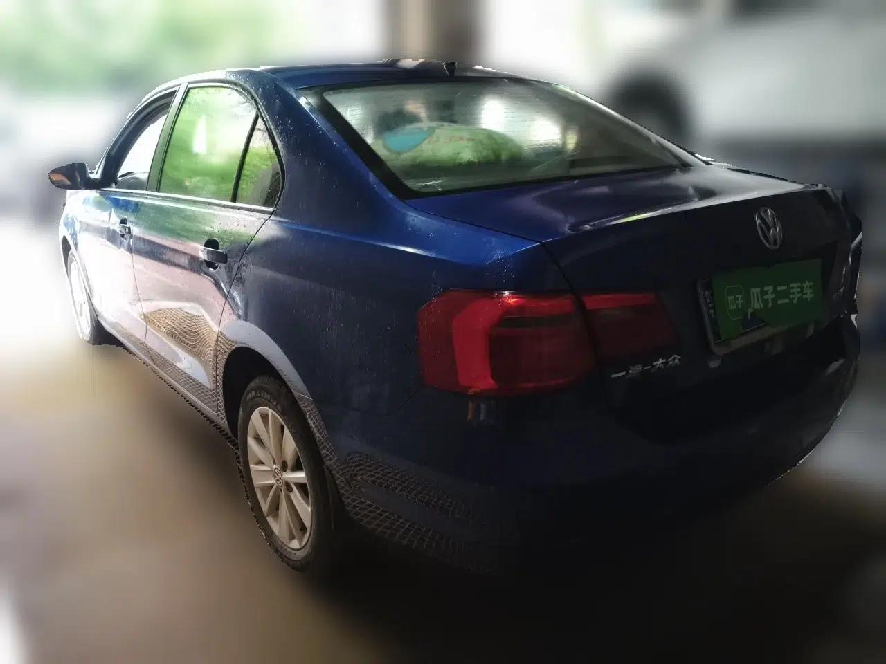 Volkswagen Jetta 2013 1.6L Manual Comfort Model — миниатюра 4
