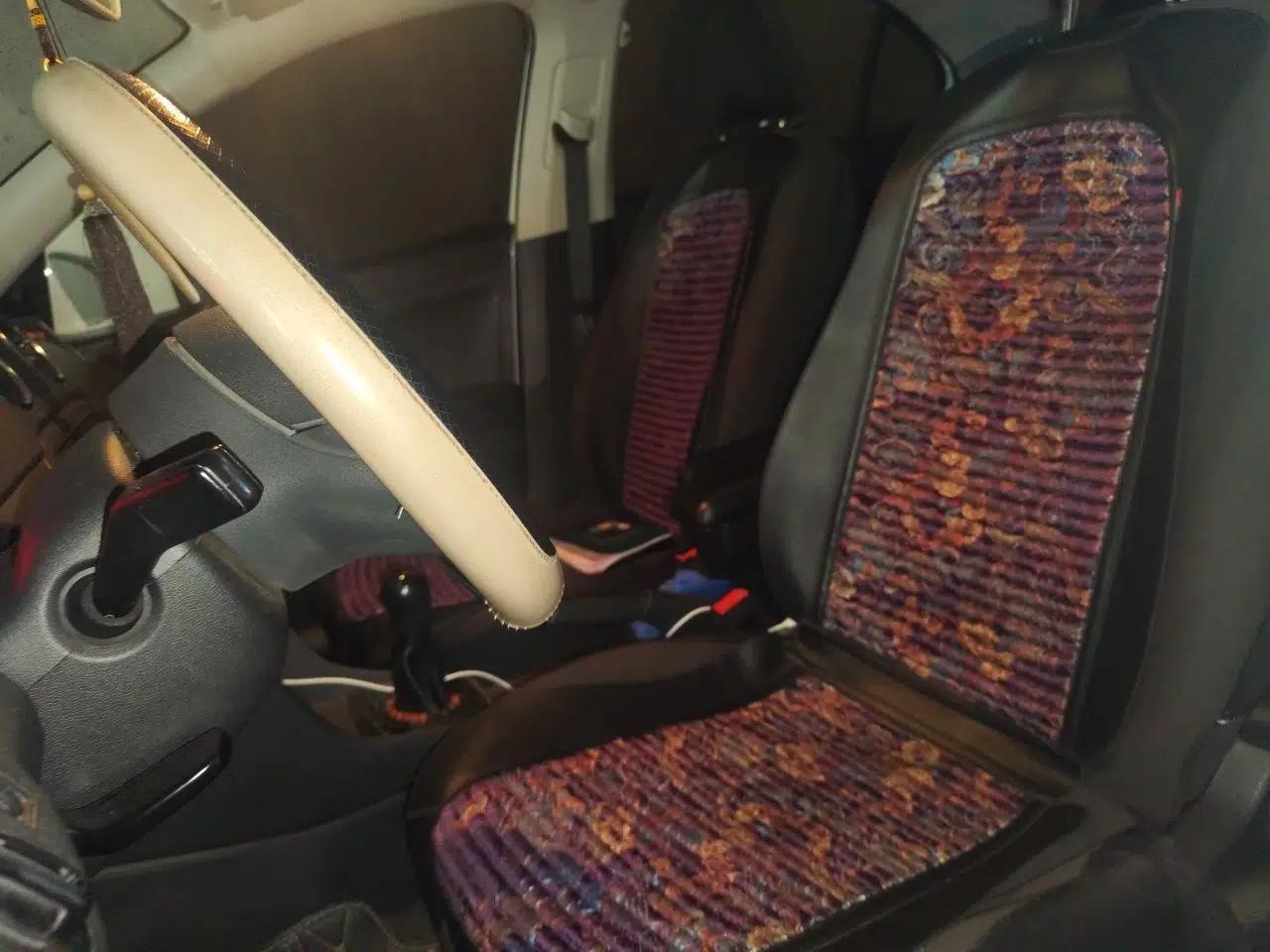 Volkswagen Jetta 2013 1.4L Manual Fashion Model — миниатюра 16