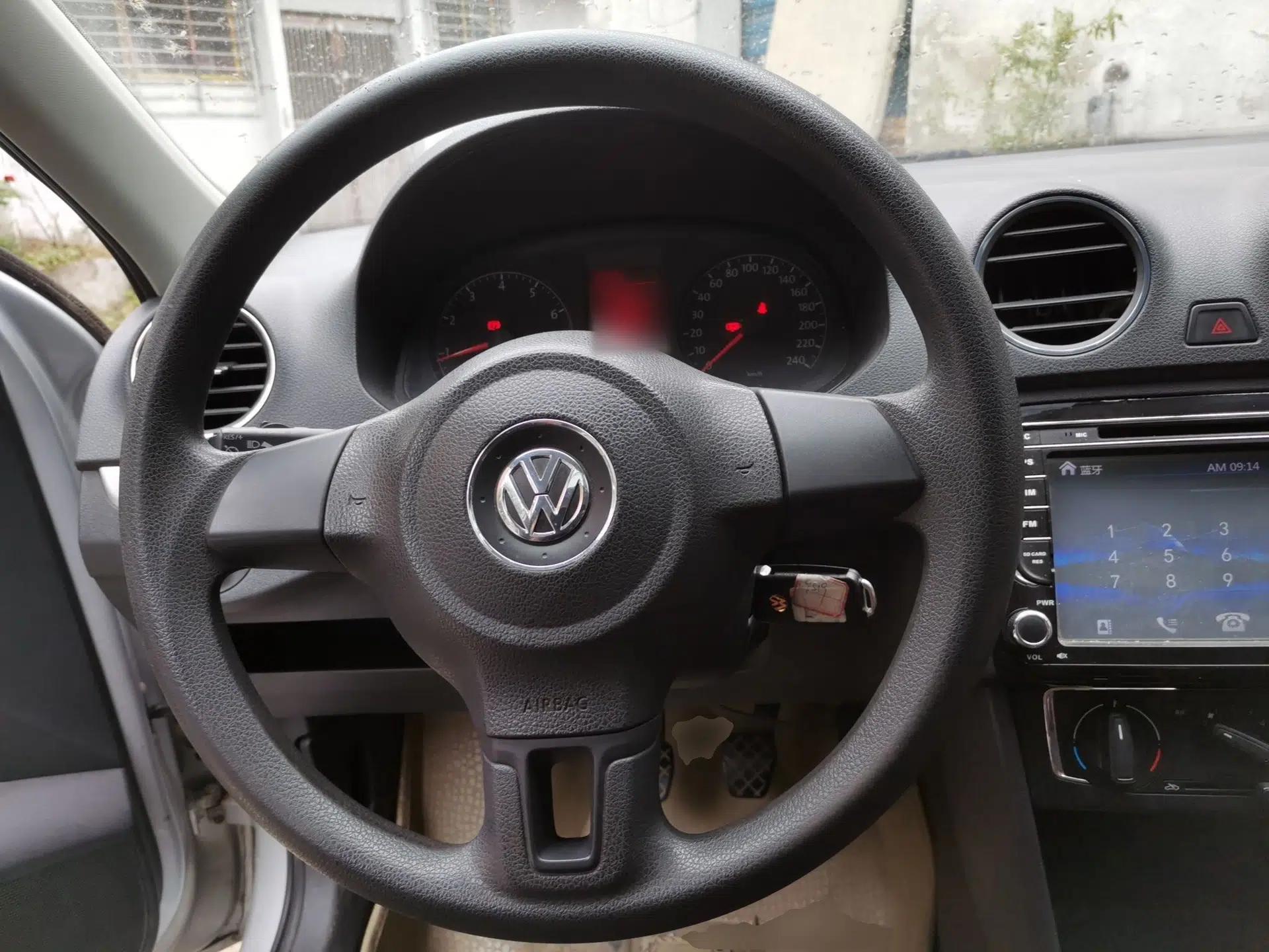 Volkswagen Jetta 2013 1.4L Manual Comfort Model — миниатюра 11