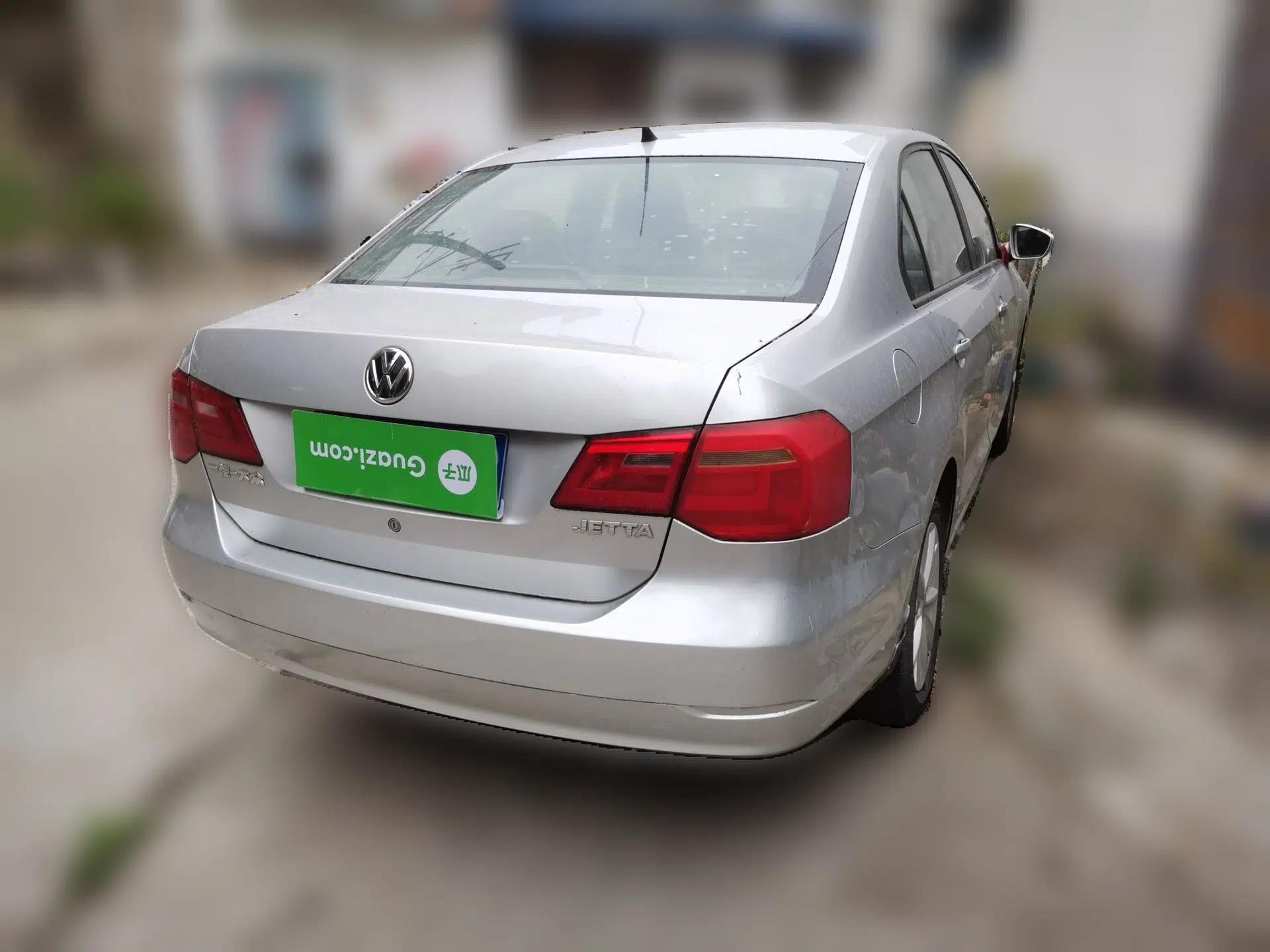 Volkswagen Jetta 2013 1.4L Manual Comfort Model — миниатюра 6