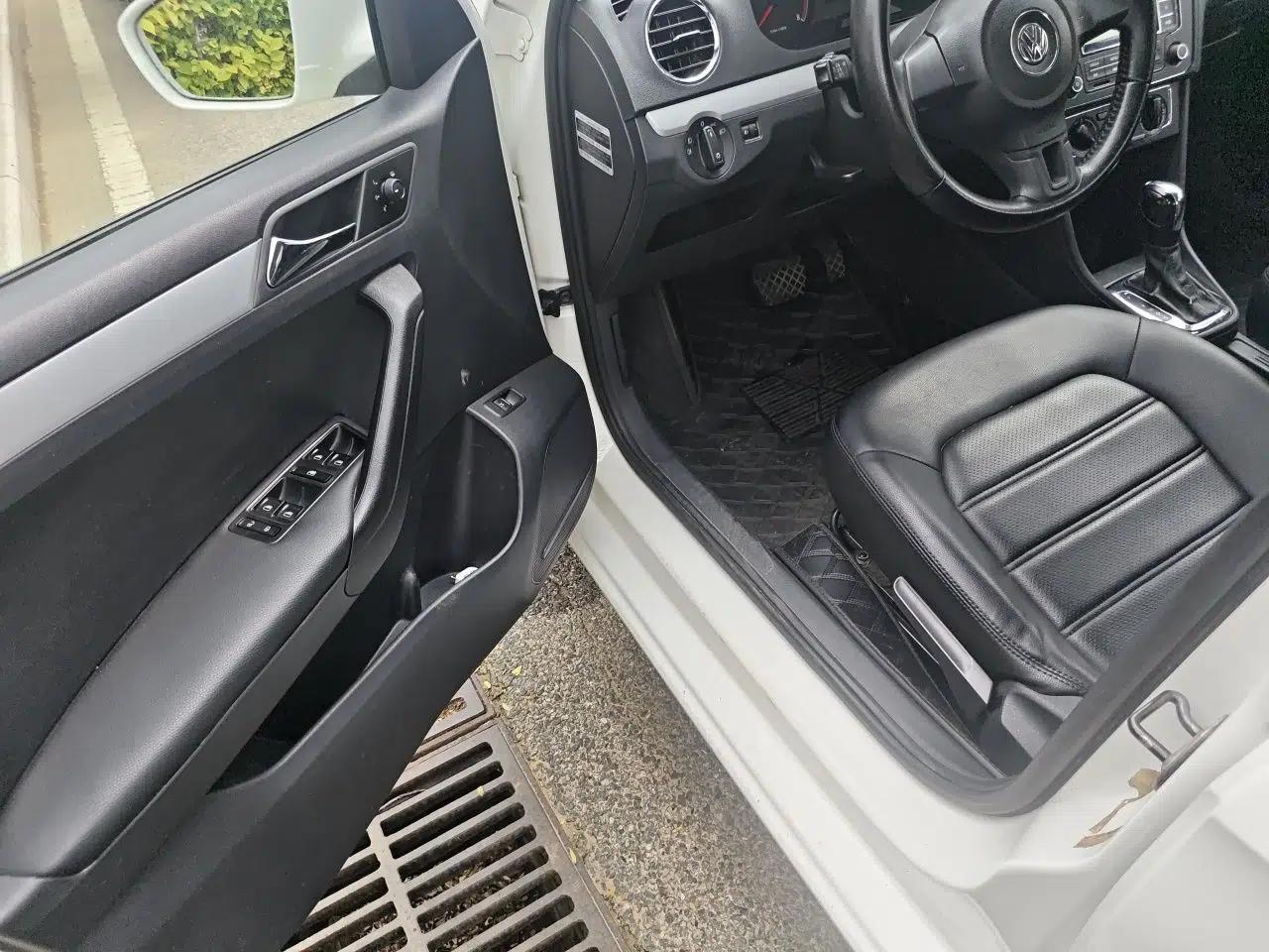 Volkswagen Jetta 2013 1.6L Automatic Comfort Model — миниатюра 17