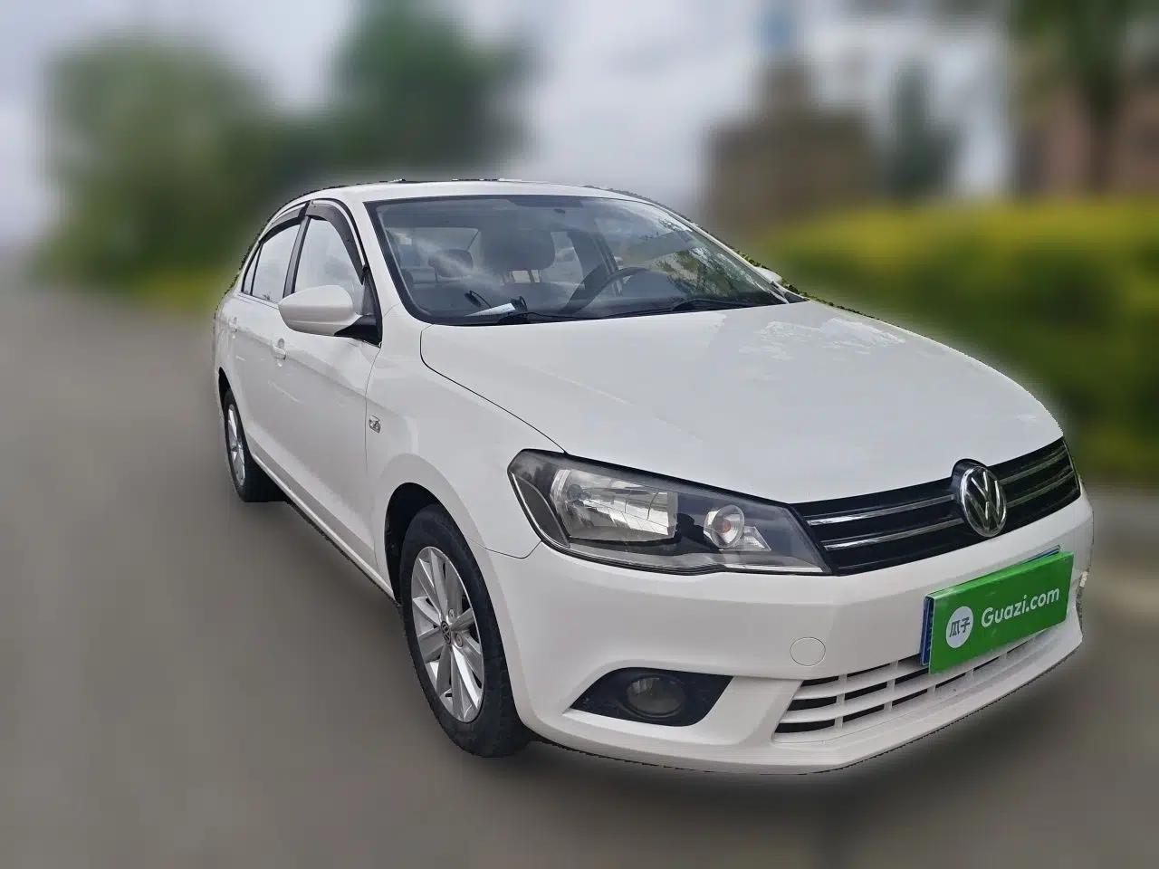 Volkswagen Jetta 2013 1.6L Automatic Comfort Model — миниатюра 3