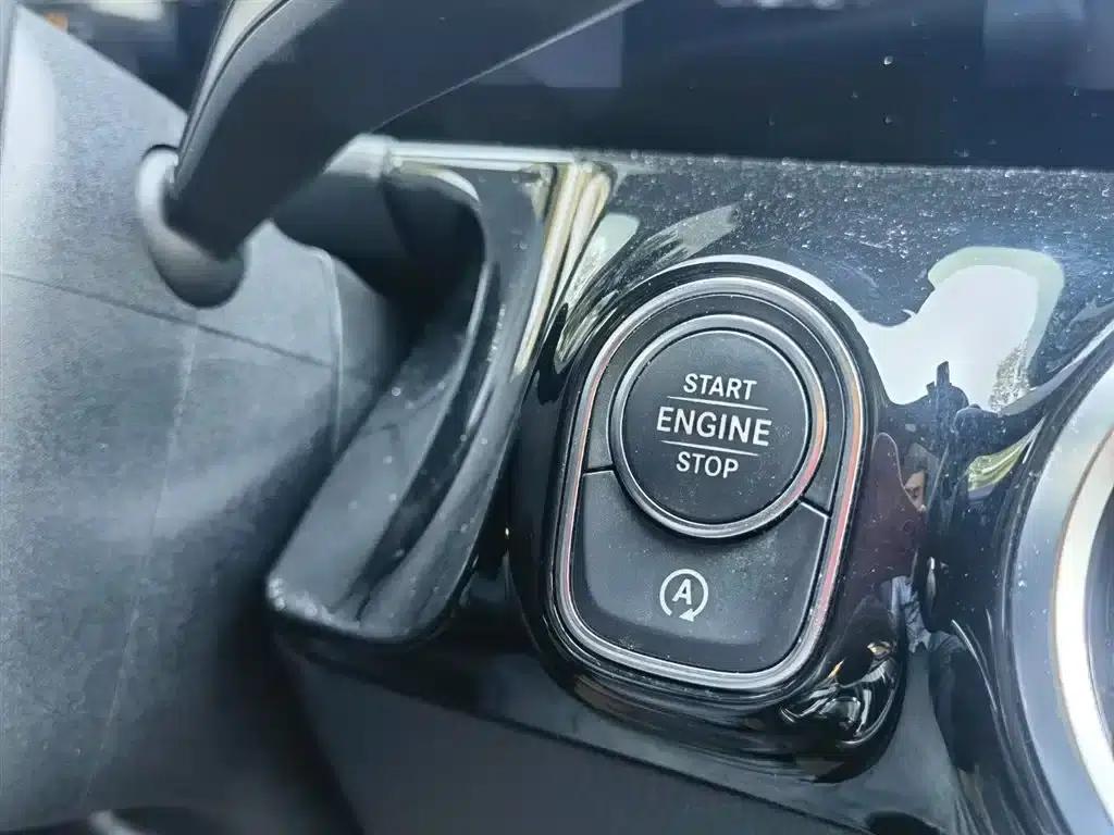2020 Mercedes-Benz GLA 180 — миниатюра 24