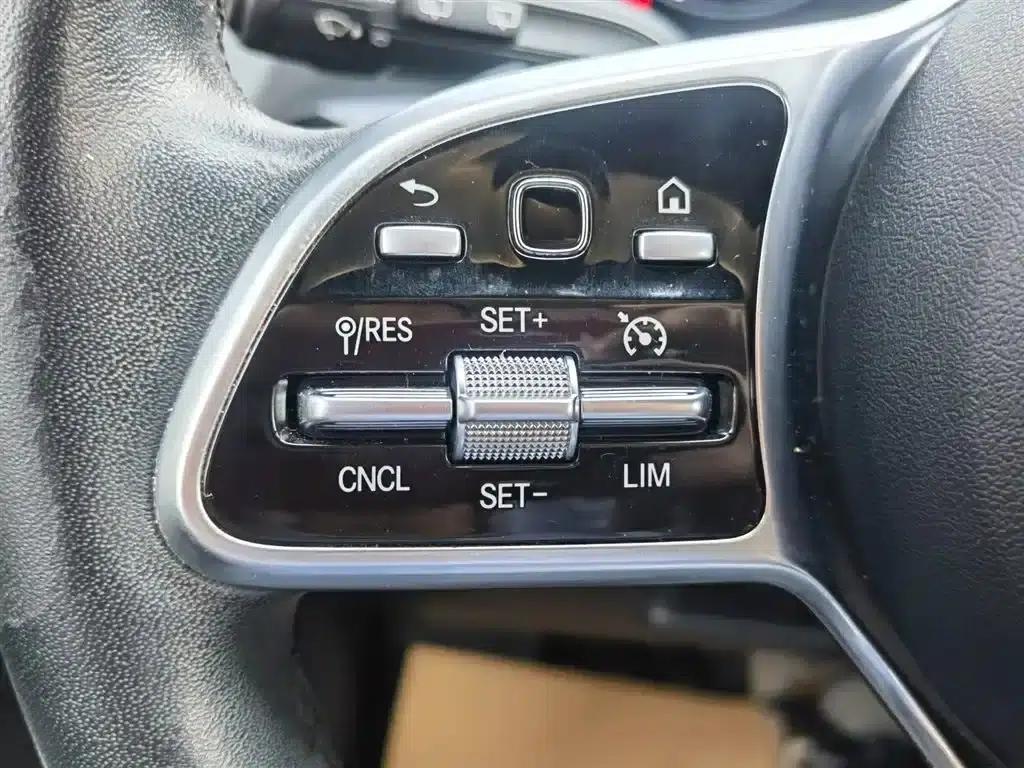 2020 Mercedes-Benz GLA 180 — миниатюра 26