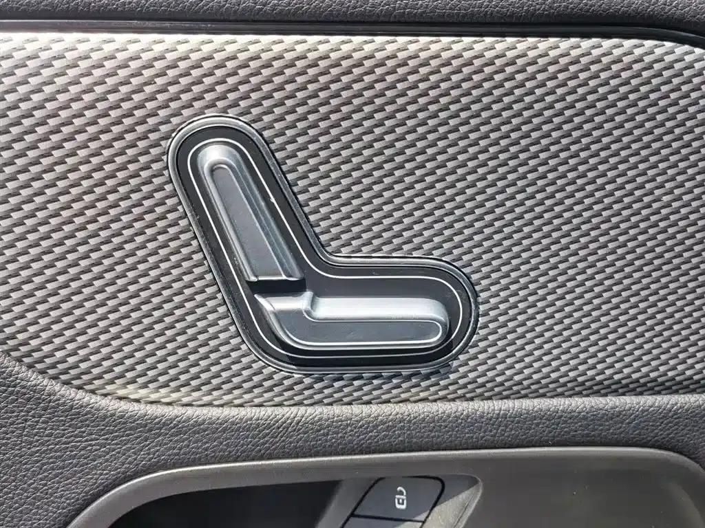 2020 Mercedes-Benz GLA 180 — миниатюра 29