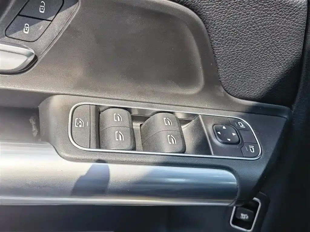 2020 Mercedes-Benz GLA 180 — миниатюра 30