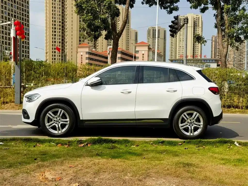 2020 Mercedes-Benz GLA 180 — миниатюра 4
