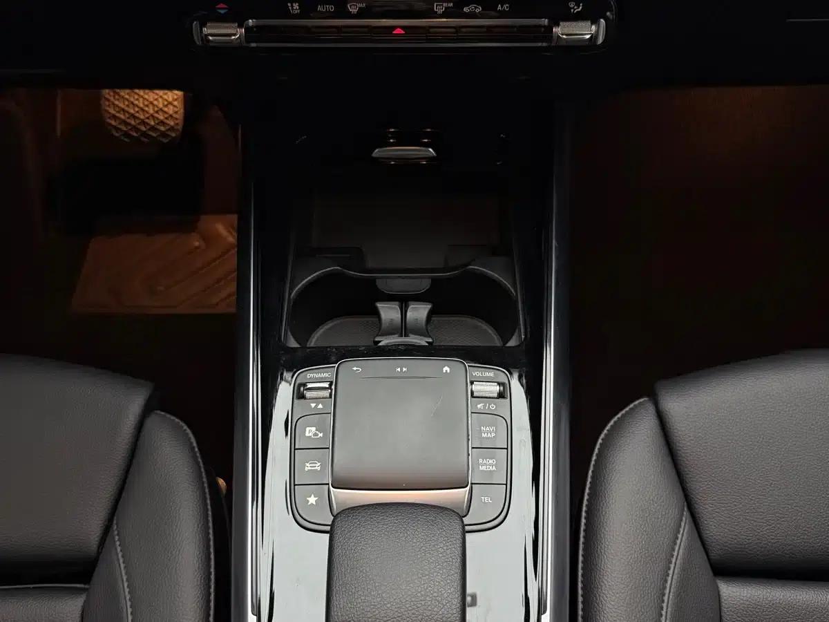 2020 Mercedes-Benz GLA 180 — миниатюра 13