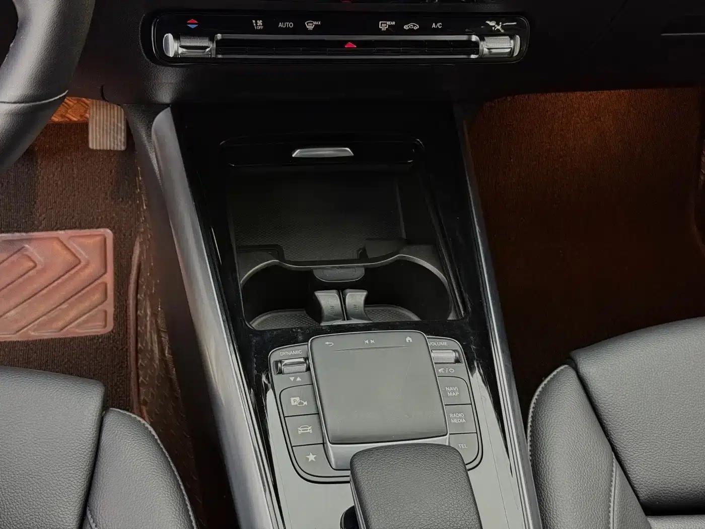 2020 Mercedes-Benz GLA 180 — миниатюра 16