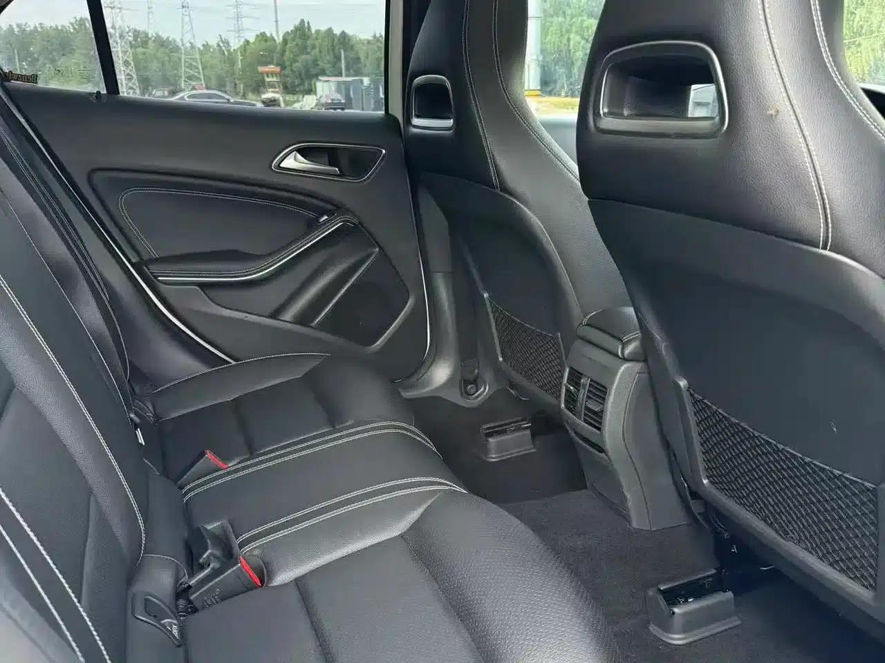 2017 Mercedes-Benz GLA 200 Fashion Edition — миниатюра 14