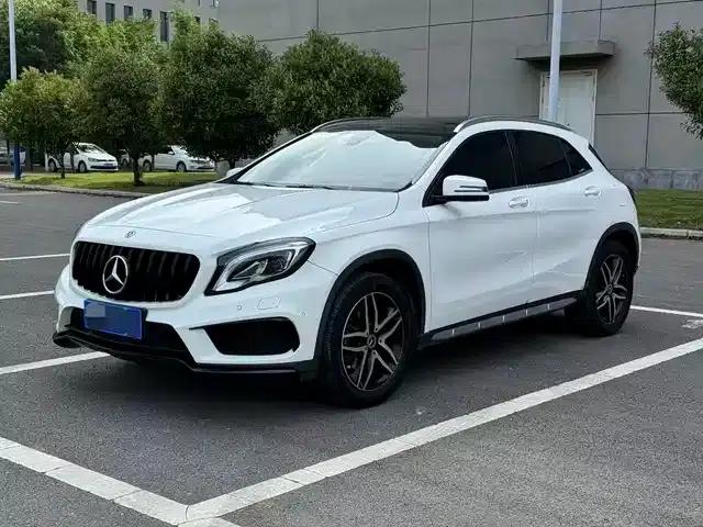 2017 Mercedes-Benz GLA 200 Fashion Edition