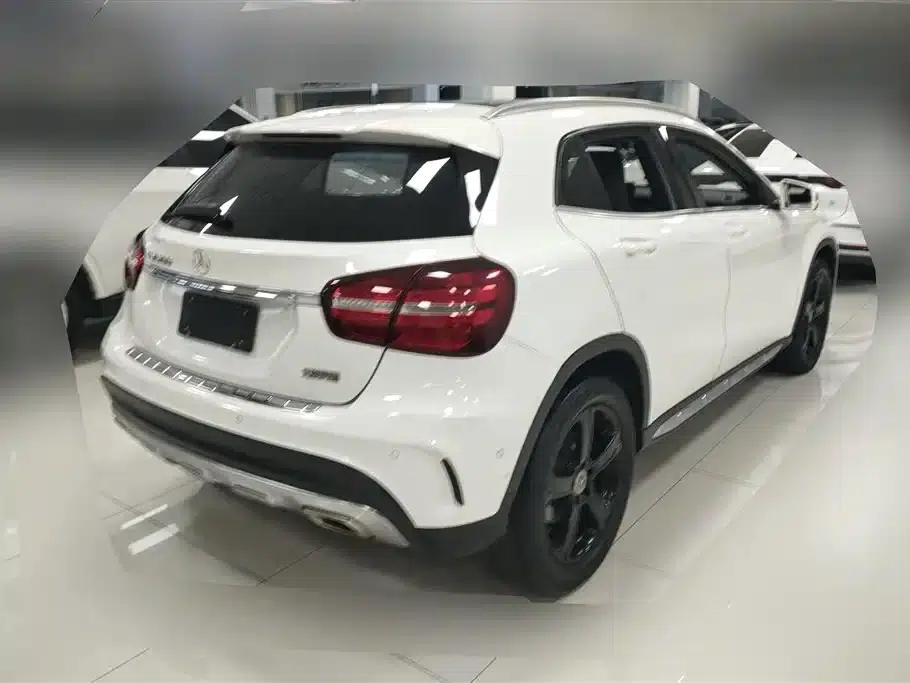 2019 Mercedes-Benz GLA 200 Fashion Edition — миниатюра 3