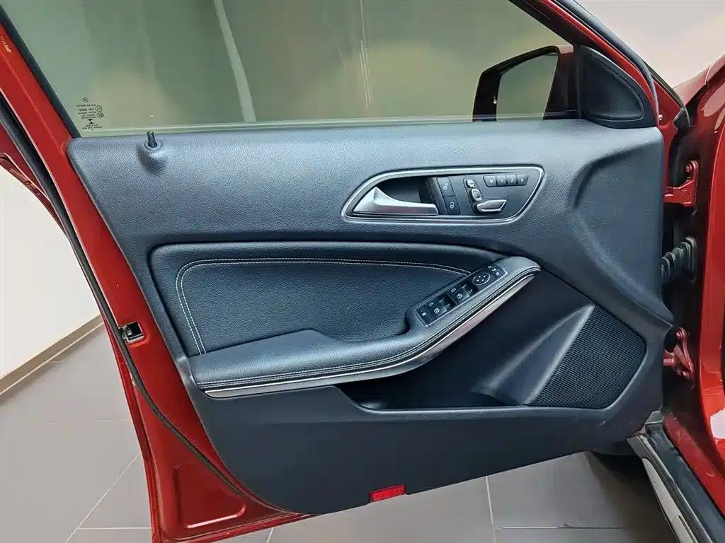2019 Mercedes-Benz GLA 200 Fashion Edition — миниатюра 18