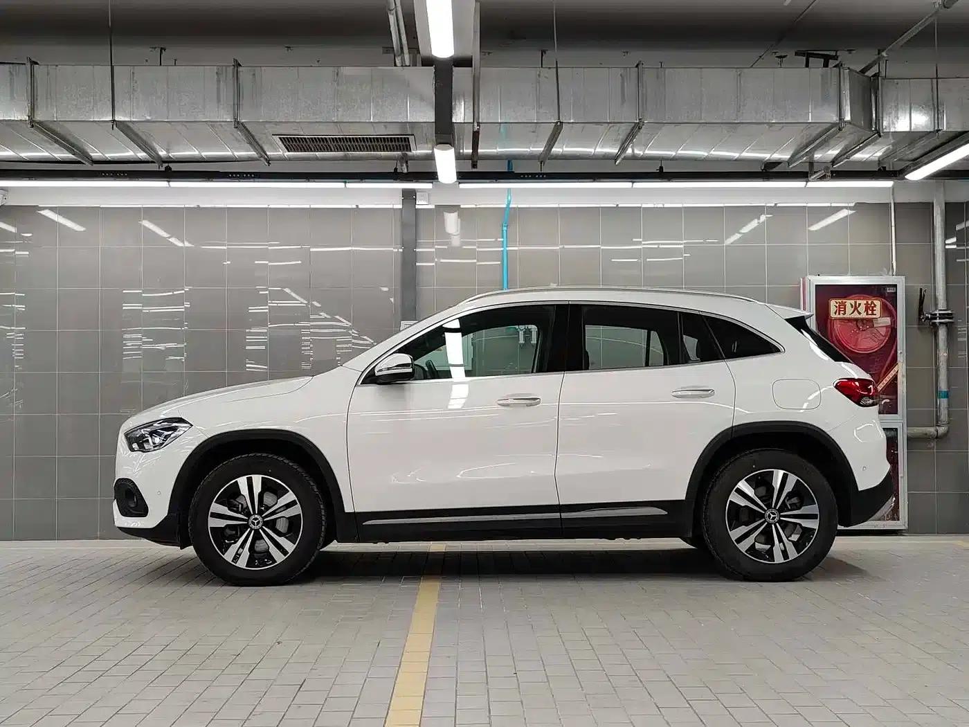 2023 Mercedes-Benz GLA 220 — миниатюра 2