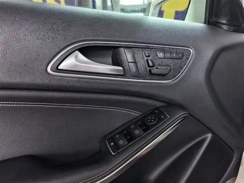 2016 Mercedes-Benz GLA 200 Dynamic — миниатюра 11