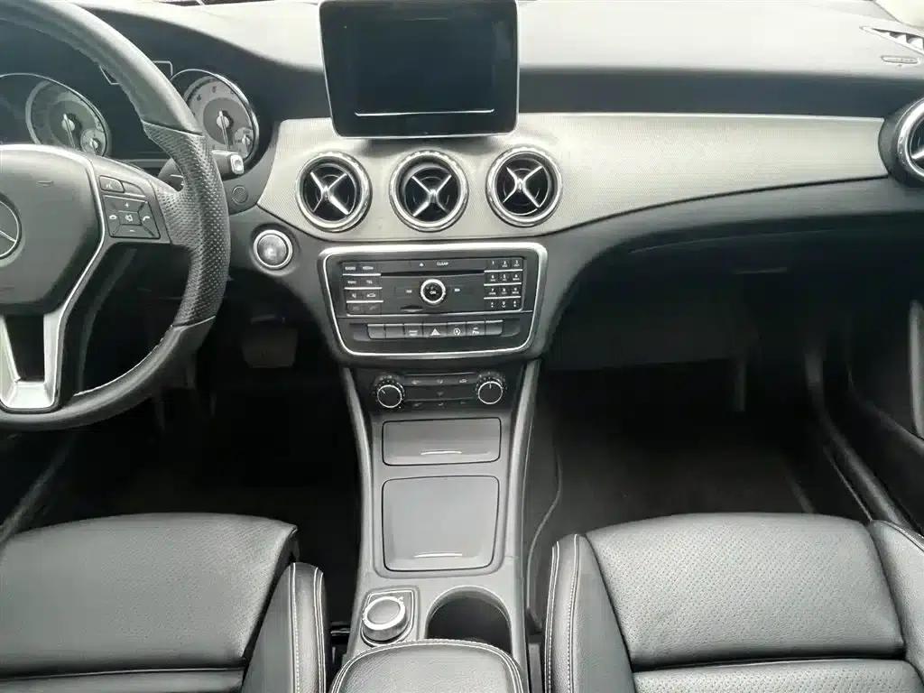 2016 Mercedes-Benz GLA 200 Dynamic — миниатюра 14