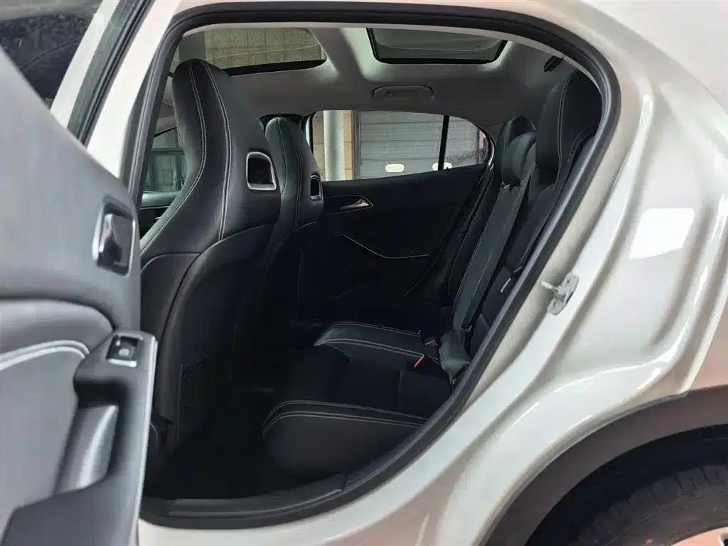 2016 Mercedes-Benz GLA 200 Dynamic — миниатюра 8