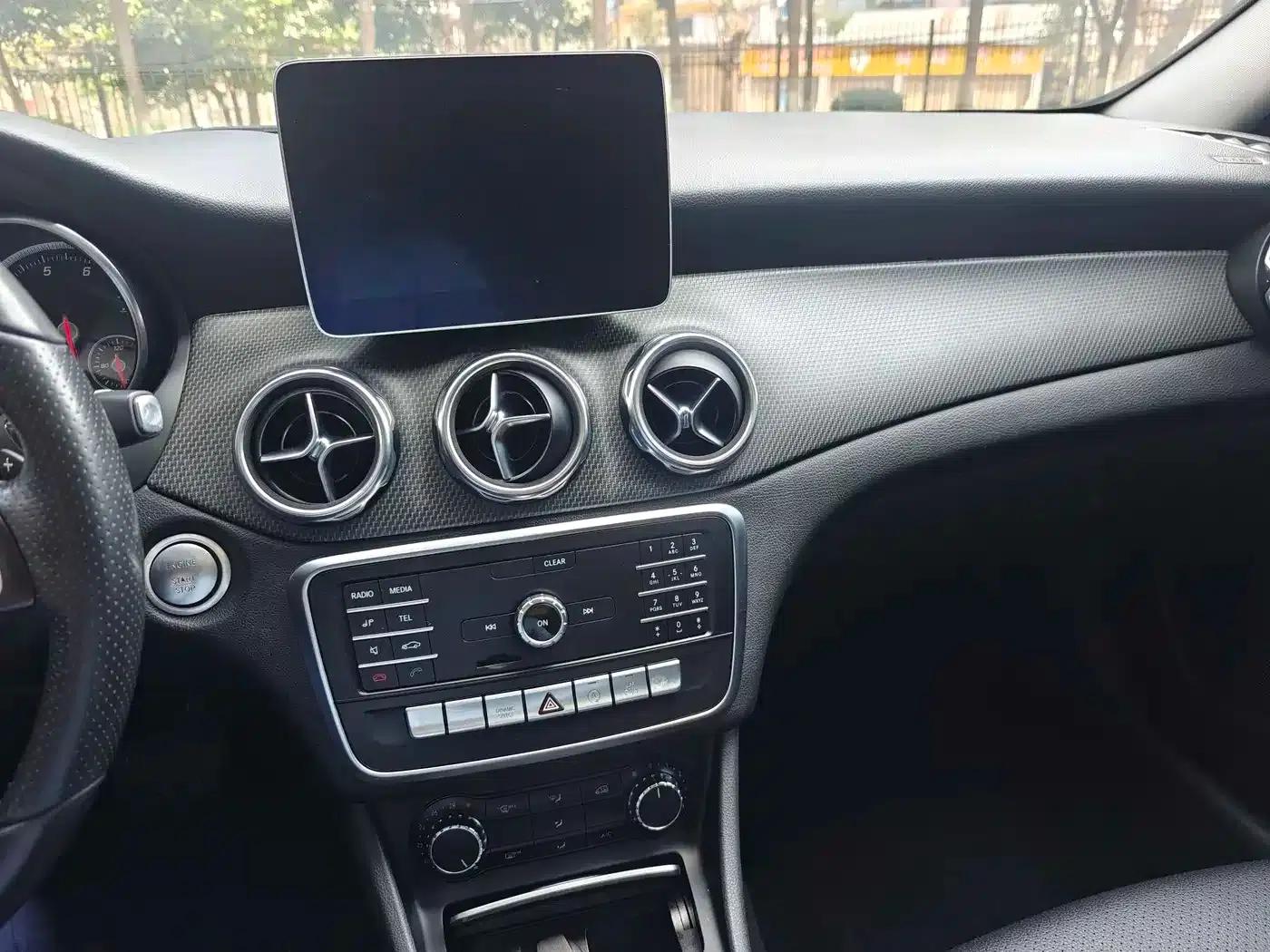 2018 Mercedes-Benz GLA 200 Dynamic — миниатюра 9
