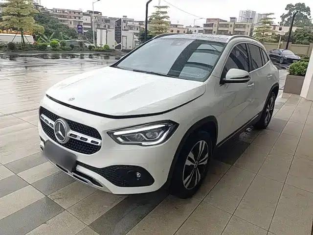 2023 Mercedes-Benz GLA 220
