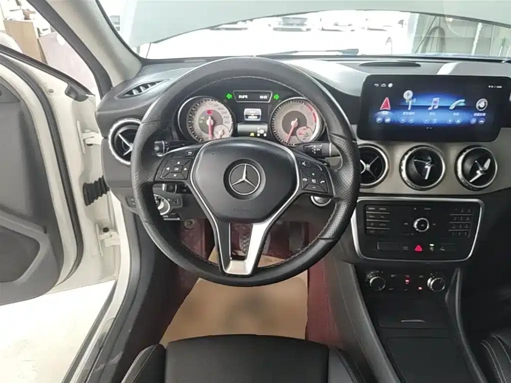 2016 Mercedes-Benz GLA 200 Dynamic — миниатюра 11