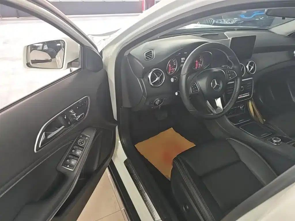 2017 Mercedes-Benz GLA 200 Dynamic — миниатюра 16