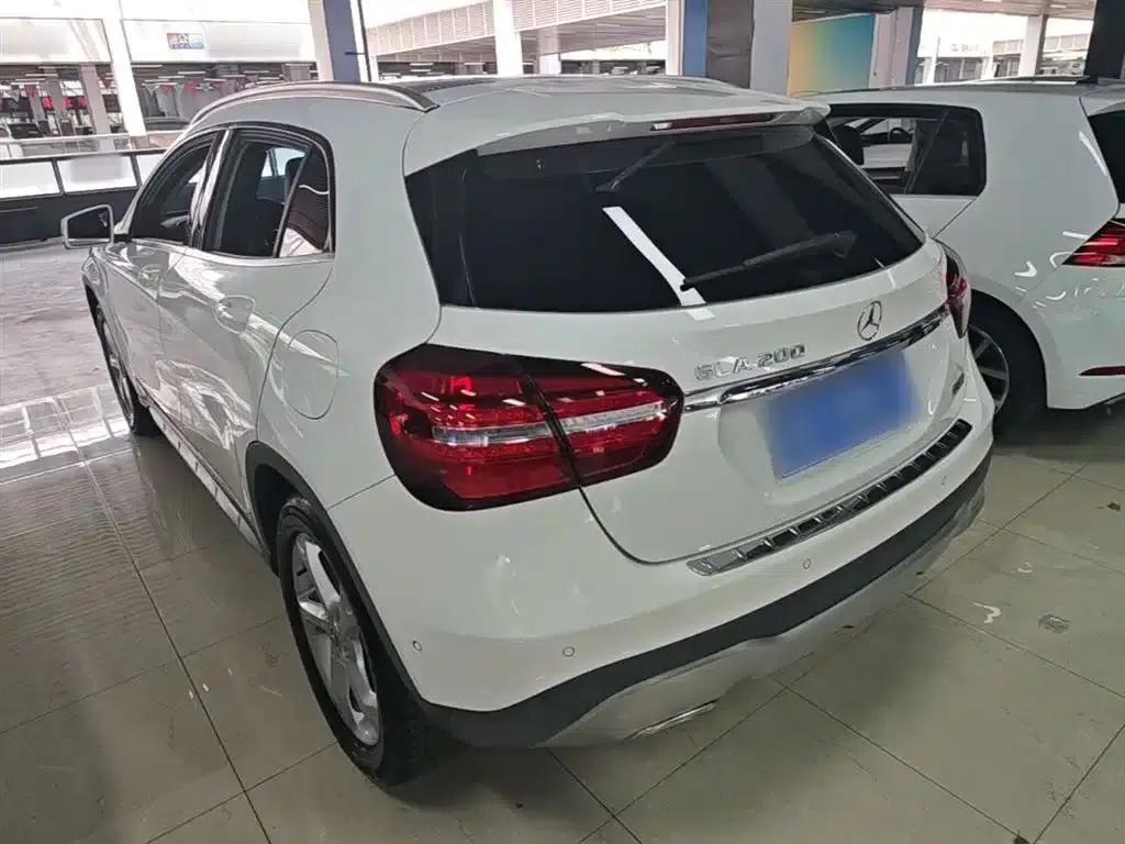2017 Mercedes-Benz GLA 200 Dynamic — миниатюра 5