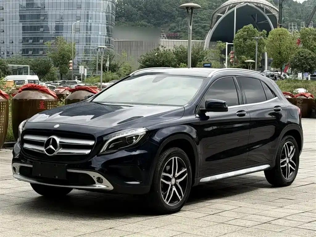 2016 Mercedes-Benz GLA 220 4MATIC Fashion Edition — миниатюра 1