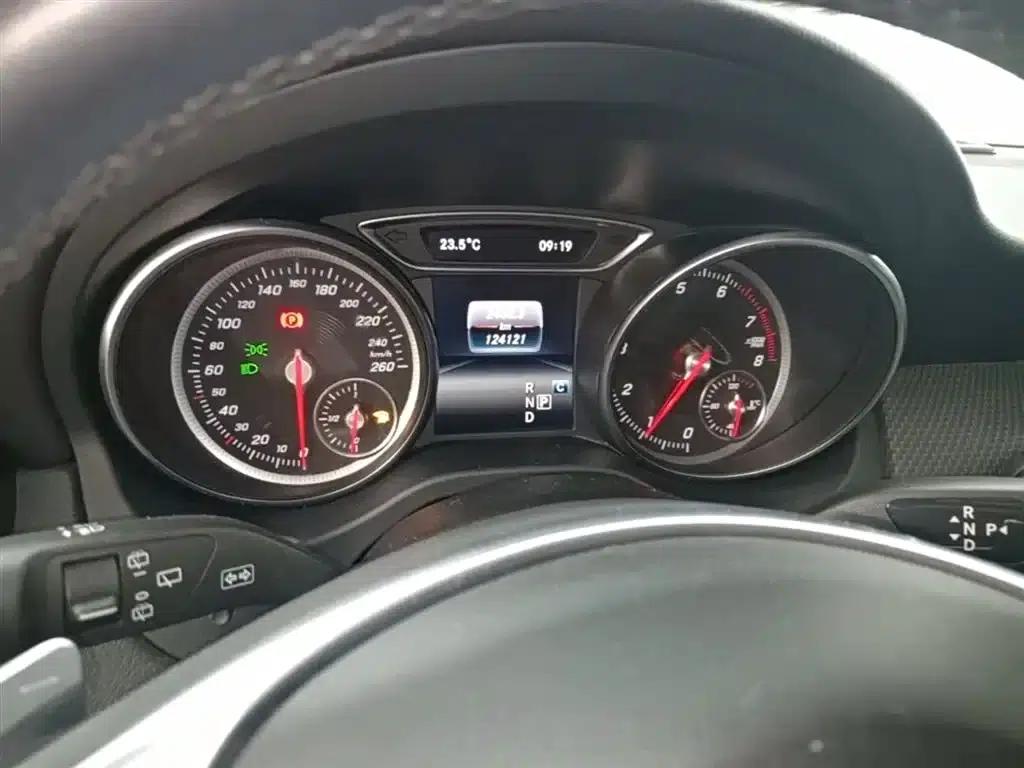 2019 Mercedes-Benz GLA 200 Dynamic — миниатюра 12