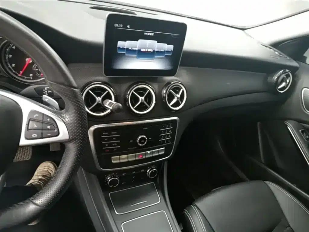 2019 Mercedes-Benz GLA 200 Dynamic — миниатюра 13