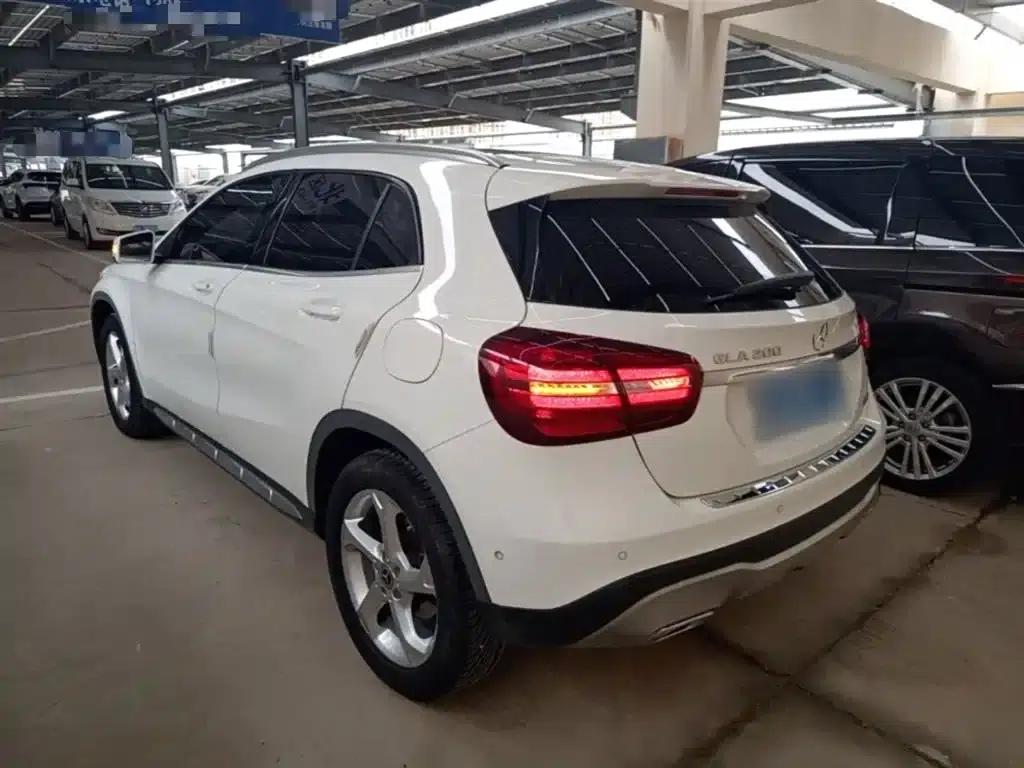 2019 Mercedes-Benz GLA 200 Dynamic — миниатюра 5