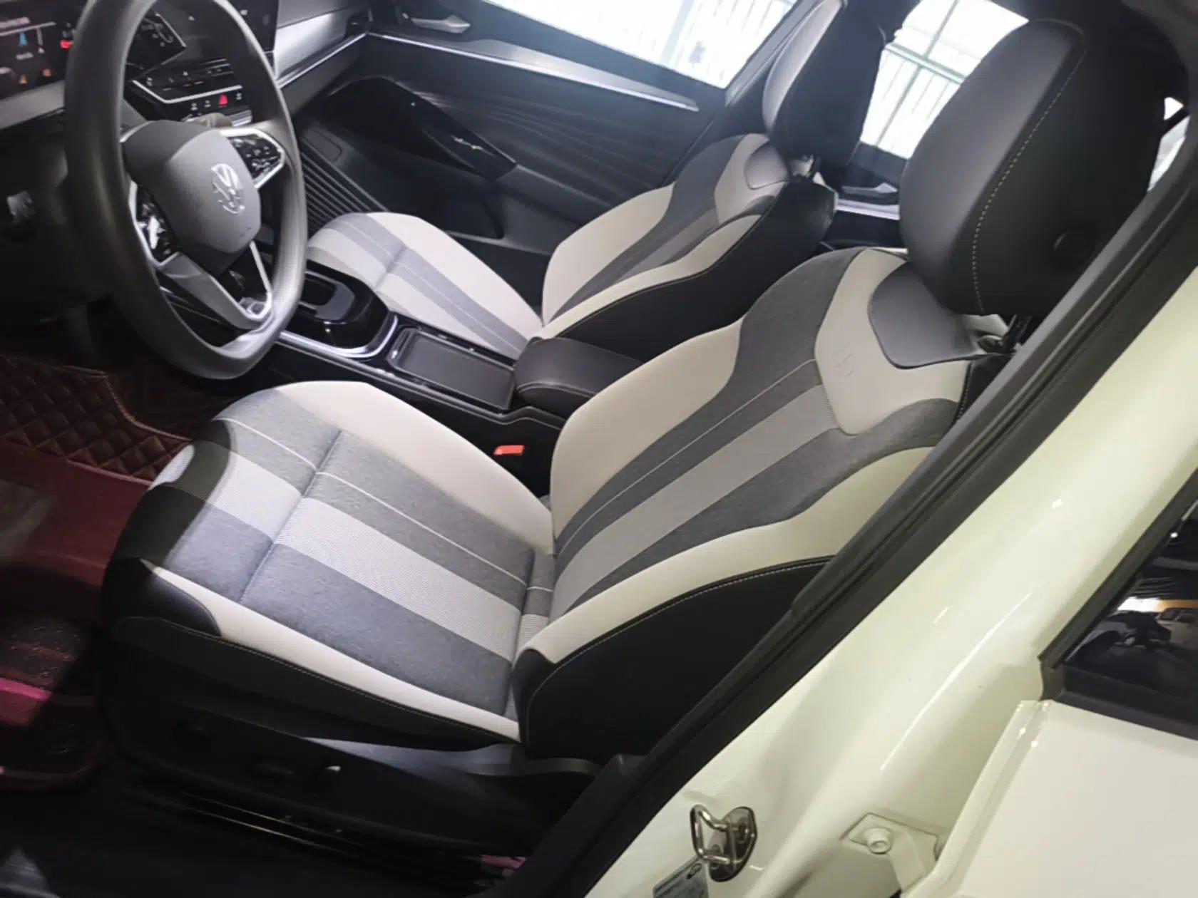 Volkswagen ID.4 CROZZ 2024 Pure Edition Limited Edition — миниатюра 18