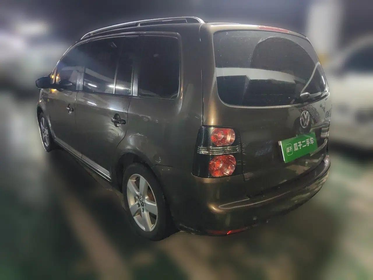 Volkswagen Touran 2013 1.4T DSG Comfort Edition 5-Seater — миниатюра 4