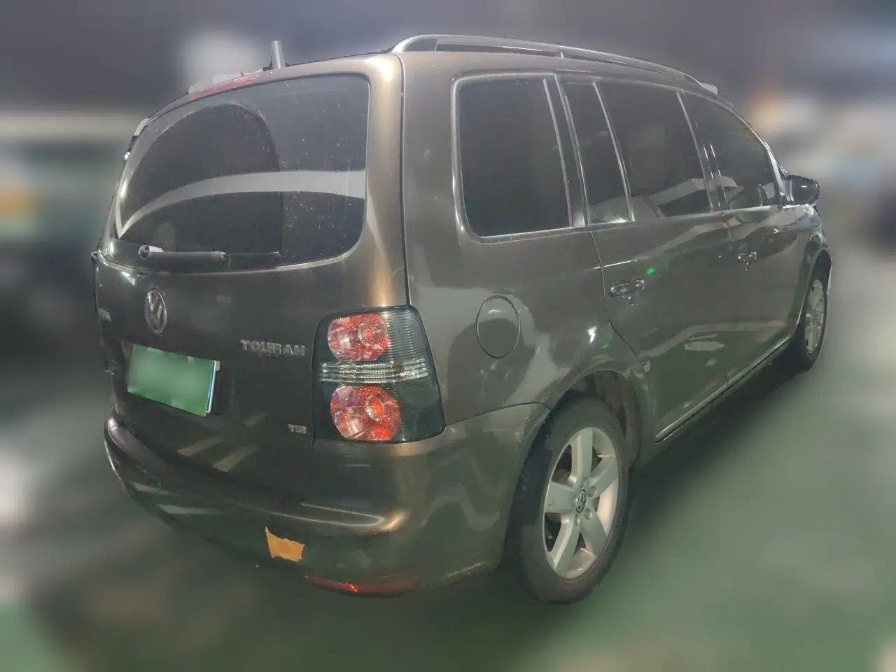 Volkswagen Touran 2013 1.4T DSG Comfort Edition 5-Seater — миниатюра 6