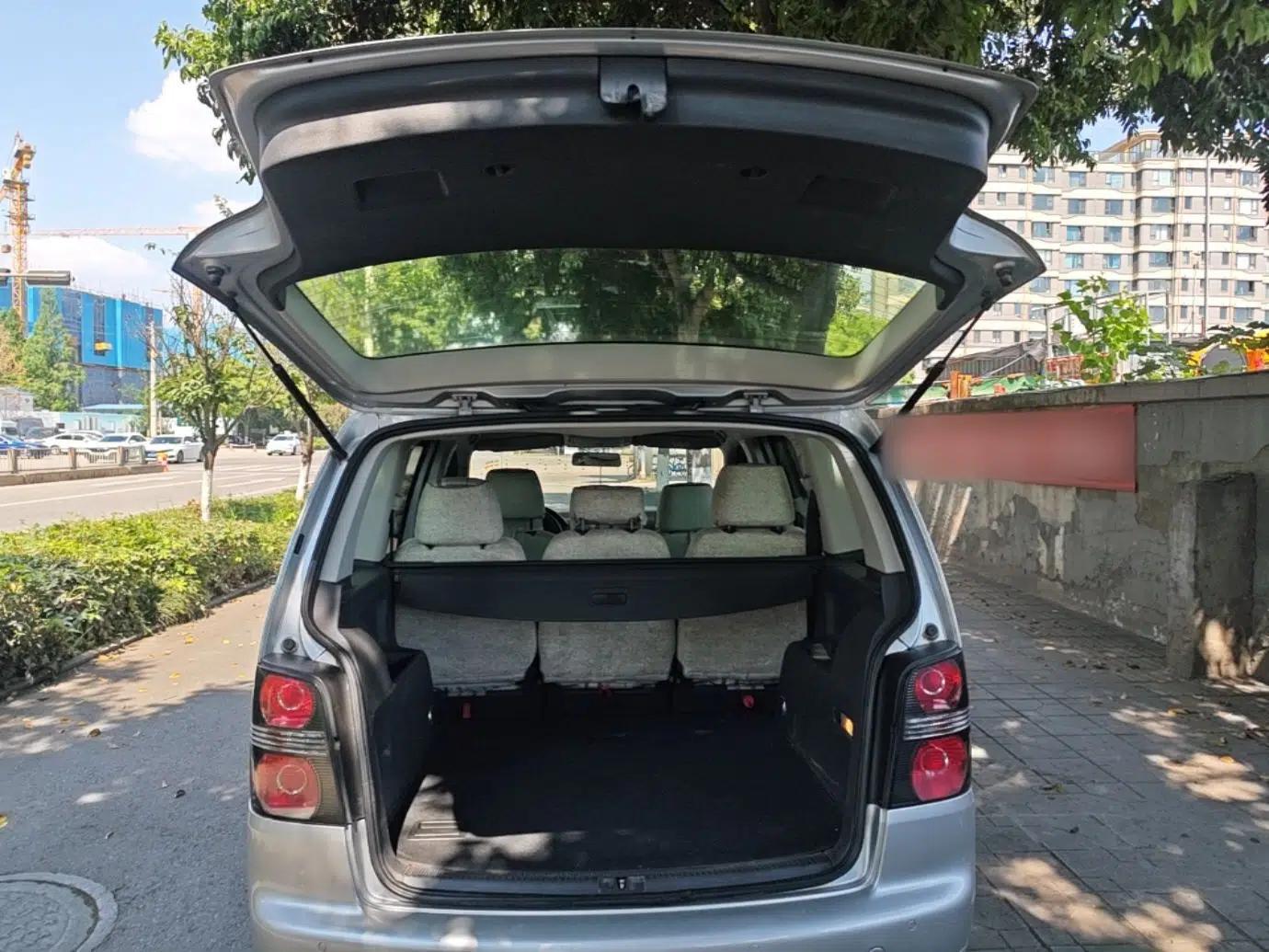 Volkswagen Touran 2015 1.4T Manual Fashion Edition 5-Seater — миниатюра 21