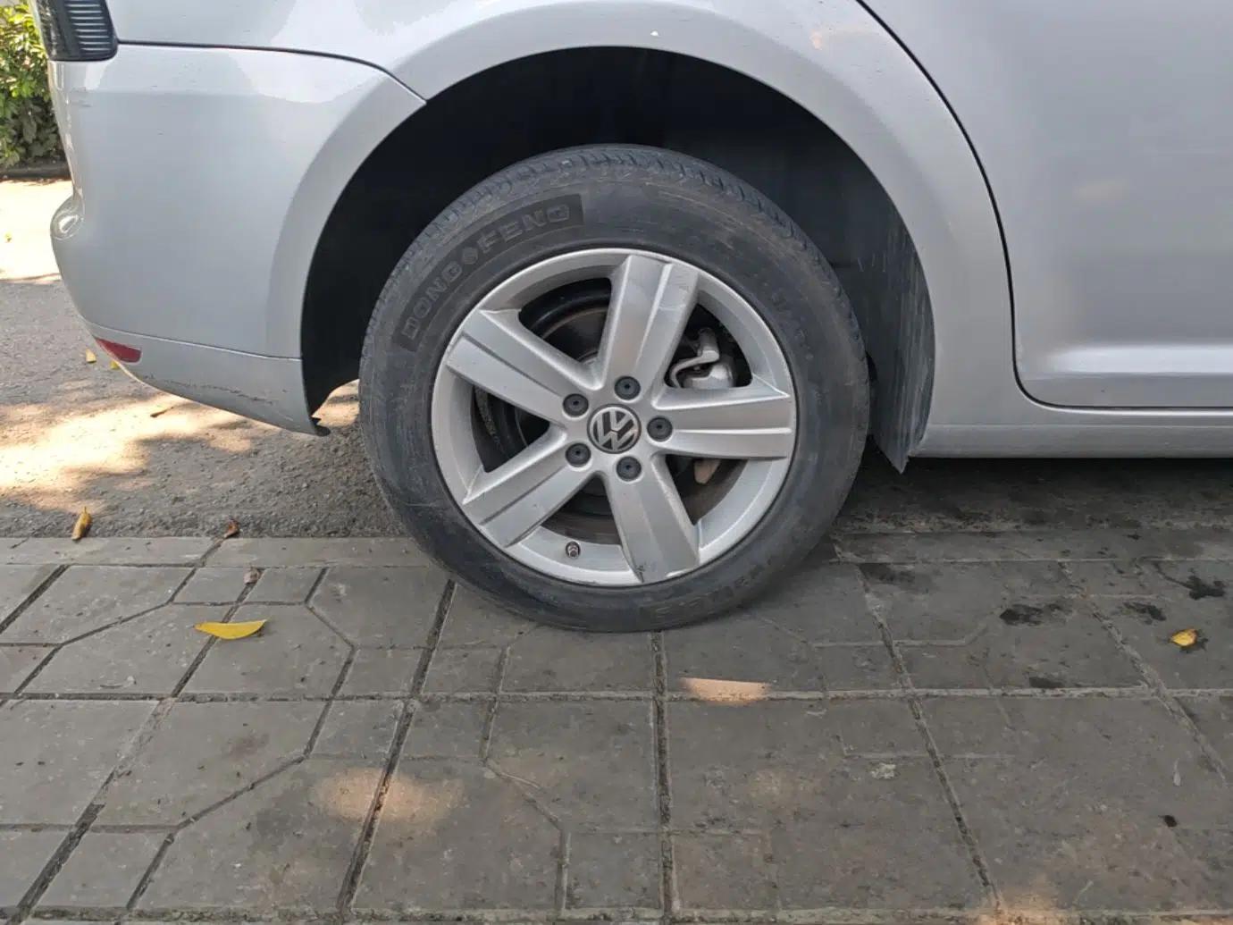 Volkswagen Touran 2015 1.4T Manual Fashion Edition 5-Seater — миниатюра 10