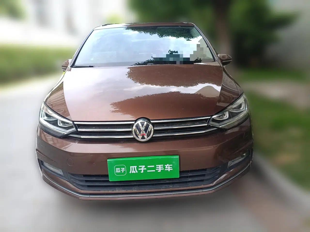 Volkswagen Touran 2016 Volkswagen Touran L 330TSI DSG Luxury Edition — миниатюра 2