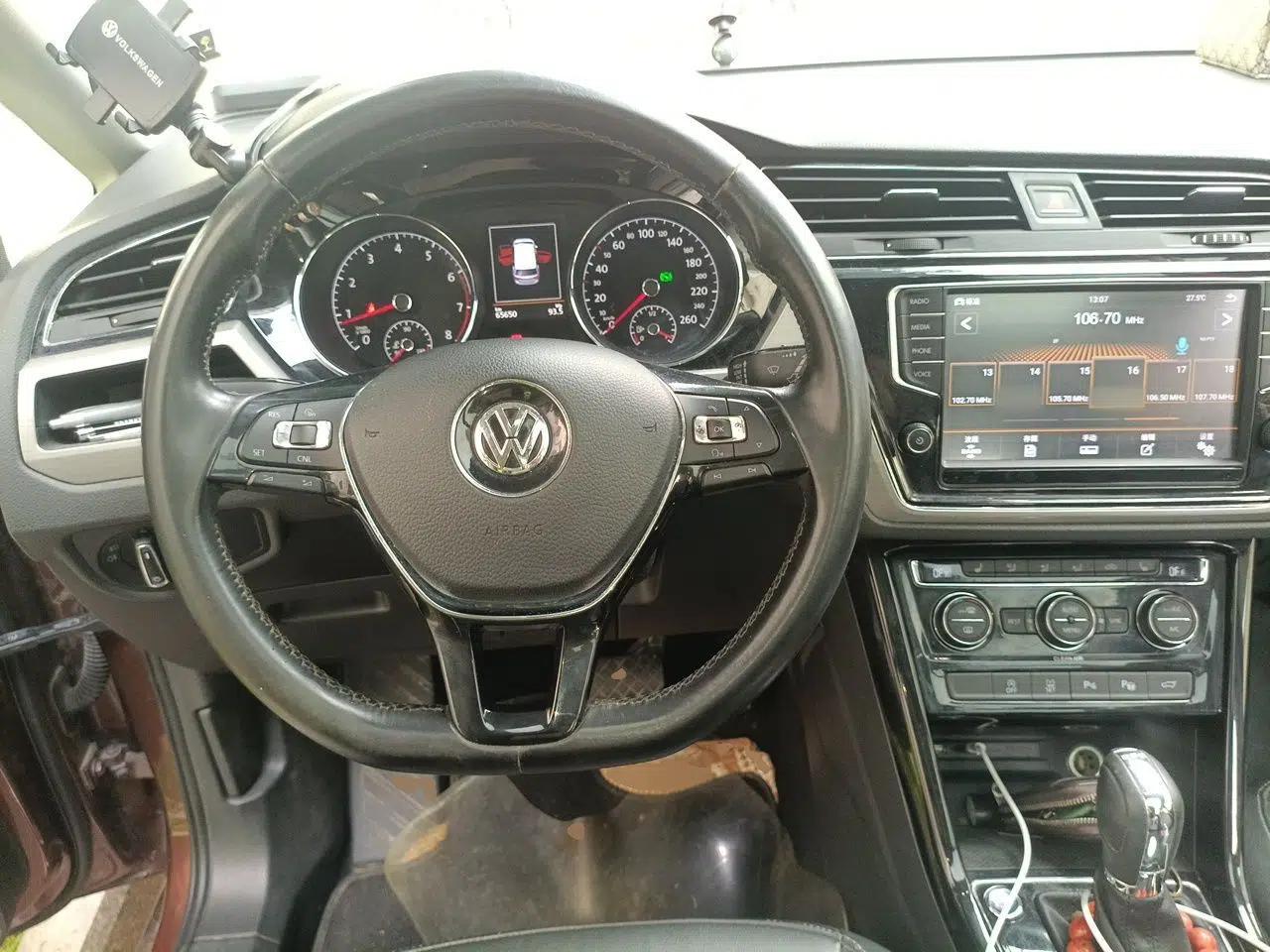 Volkswagen Touran 2016 Volkswagen Touran L 330TSI DSG Luxury Edition — миниатюра 11