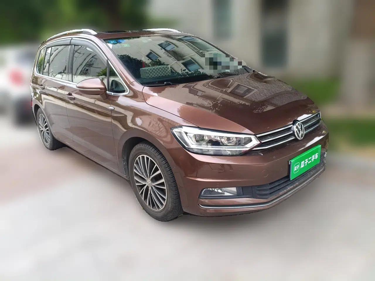 Volkswagen Touran 2016 Volkswagen Touran L 330TSI DSG Luxury Edition — миниатюра 3